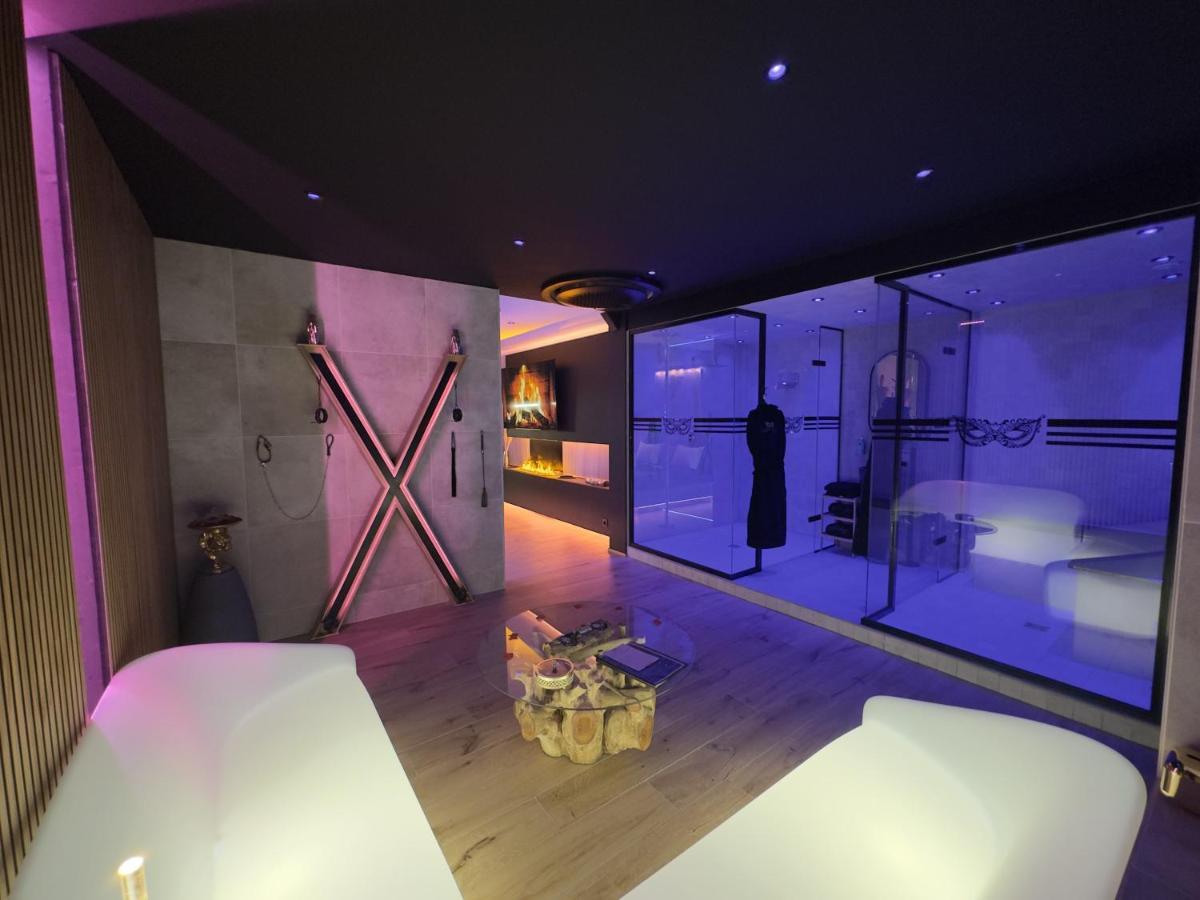 Les Secrets Rooms - Bonneval - Love Room - Spa Et Hammam Privatif Екстериор снимка