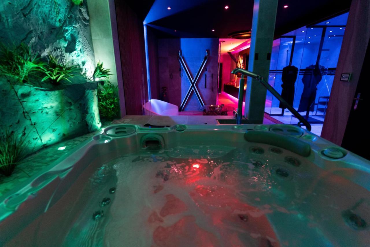 Les Secrets Rooms - Bonneval - Love Room - Spa Et Hammam Privatif Екстериор снимка